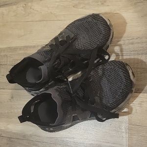 Youth shoes